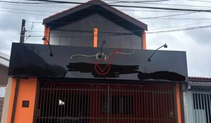 SOBRADO LINDO no JARDIM COLONIAL com 4 Dorms - 250 m²