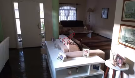 MARAVILHOSO SOBRADO no JARDIM PAULISTA com 3 dorms e suíte