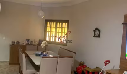 Casa bem localizado na região norte de São José dos Campos!