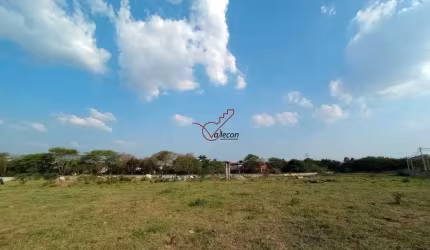 Excelente Área em São José dos Campos