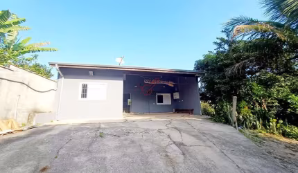 CHÁCARA - 3000m2 à Venda ou Locação - Jardim Santa Cecília I em SJCampos!