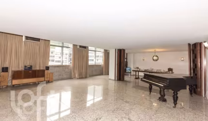 Apartamento com 4 quartos à venda na Praça Eugênio Jardim, 19, Copacabana, Rio de Janeiro por R$ 1.950.000