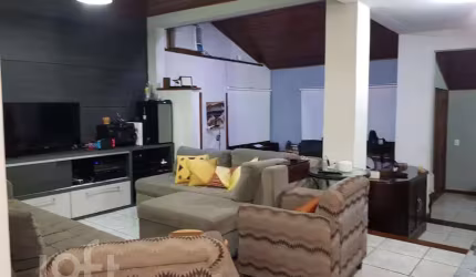 Casa em condomínio fechado com 7 quartos à venda na Avenida Professor Florestan Fernandes, 100, Camboinhas, Niterói por R$ 1.800.000