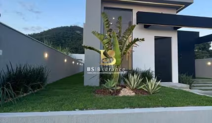 Casa em condomínio fechado com 3 quartos à venda na Vereador Oldemar Guedes Figueiredo, 5272, Ubatiba, Maricá por R$ 660.000