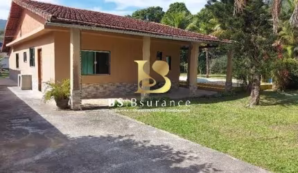 Chácara / sítio com 3 quartos à venda na Dezenove, 7, Vale da Figueira (Ponta Negra), Maricá por R$ 530.000