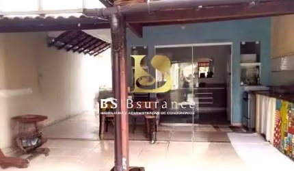 Casa com 3 quartos à venda na Rua Professor Luiz Raimundo Tavares de Azevedo, 41, Piratininga, Niterói por R$ 720.000