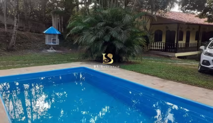 Casa em condomínio fechado com 3 quartos à venda na Jacarandá, 7, Condado de Maricá, Maricá por R$ 890.000