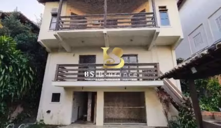 Casa em condomínio fechado com 3 quartos à venda na Washignton Luís, 609, Sapê, Niterói por R$ 900.000