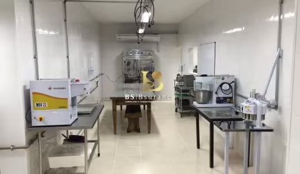 Ponto comercial à venda na Doutor Martins Tôrres, 571, Santa Rosa, Niterói por R$ 1.500.000