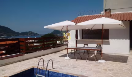 Casa em condomínio fechado com 4 quartos à venda na Rua Clara Nunes, 27, São Francisco, Niterói por R$ 1.549.000