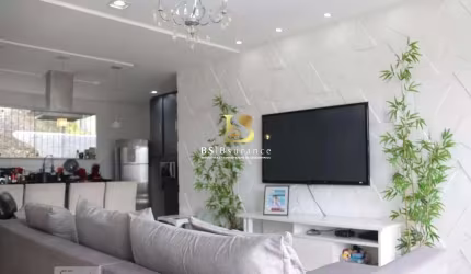 Casa em condomínio fechado com 4 quartos à venda na Rua Clara Nunes, 0271, São Francisco, Niterói por R$ 2.000.000