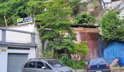 Terreno à venda na Doutor Martins Tôrres, 589, Santa Rosa, Niterói por R$ 1.000.000