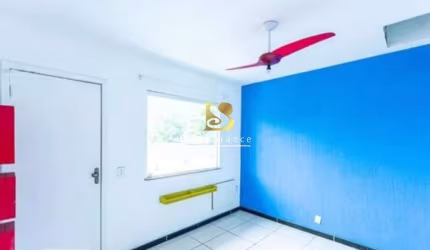 Casa em condomínio fechado com 4 quartos à venda na Brito, 488, São Francisco, Niterói por R$ 850.000