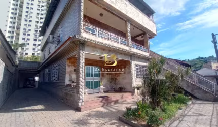 Casa com 3 quartos à venda na Siqueira Campos, 146, Barro Vermelho, São Gonçalo por R$ 700.000