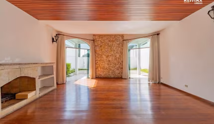 Casa tipo para venda com 3 quartos, sendo 3 suítes, 405m²
