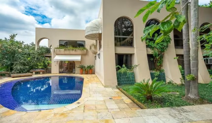 Casa tipo para venda com 4 quartos, sendo 2 suítes, 630m²