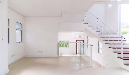 Casa em condomínio para venda com 3 quartos, sendo 1 suíte, 186m²