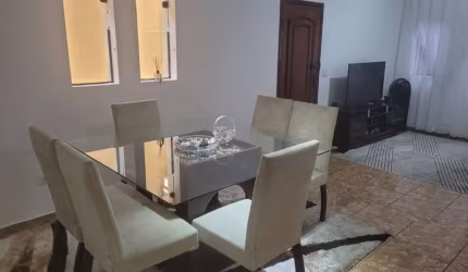 Casa tipo para venda com 5 quartos, sendo 1 suíte, 181m²