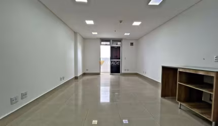 Sala com 31m², Ed. Inove - Jardim América