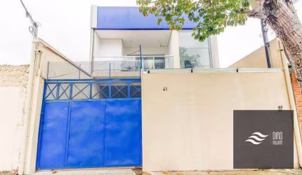 Casa Comercial