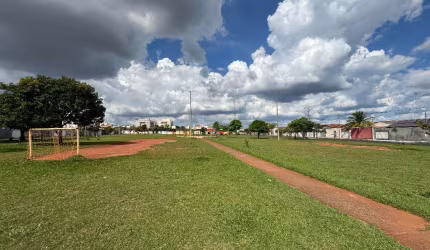 Casa Bairro Jardim Holanda Terreno 250 Metros