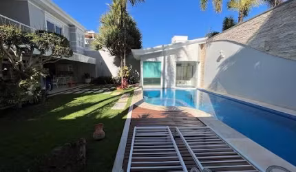Casa Estilo Sobrado Condomínio Villa do Sol