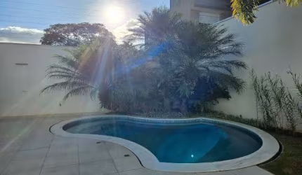 Casa Estilo Sobrado Condomínio Villa do Sol