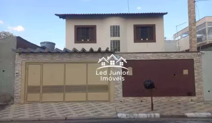 Sobrado com 3 dormitórios à venda, 160 m² por R$ 700.000 - Cidade Cruzeiro do Sul - Suzano/SP