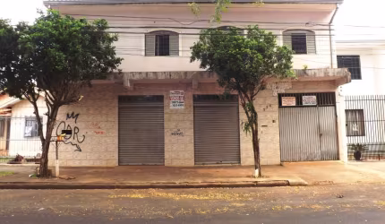 VENDE-SE SOBRADO COMERCIAL ZONA 07. PRÓX. SANEPAR