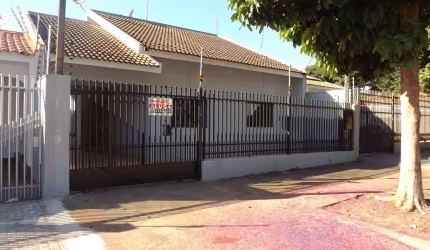 ALUGA-SE EXCELENTE CASA JD ALVORADA PROX. PRAÇA FARROUPILHA