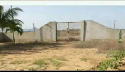 Terreno no Condomínio Fechado no Portal do Valle do São Francisco.
