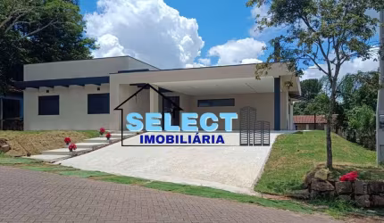Casa de Condomínio de Luxo em Valinhos-SP, 3 Quartos, 3 Suítes, 3 Salas, 5 Banheiros, 6 Vagas, 320m² no Bairro Pinheiro!