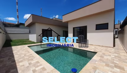 Casa à venda no Condomínio Via Castelli, Louveira!