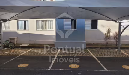 Apto para alugar com 2 quartos, sala, cozinha e 1 banheiro, vaga para 1 carro