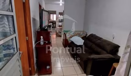 Casa à venda com 3 4, sala, copa e cozinha, Monte Hebron, UBERLANDIA - MG