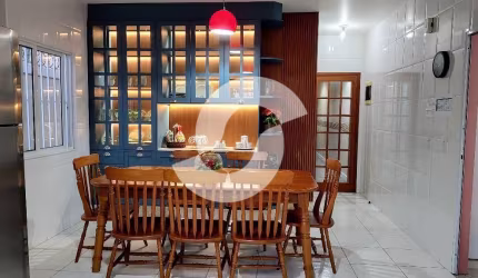 CASA EM PIRATININGA COM 3 QUARTOS E 1 SUITE, LINEAR