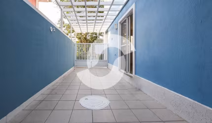 CASA EM CONDOMIO COM LAZER COMPLETO E PRÓXIMO A TODOS OS COMÉRCIOS
