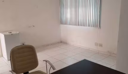 Sala comercial a venda em ótima localização