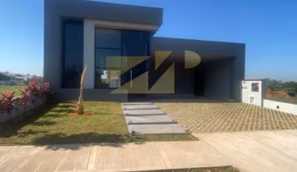 CASA À VENDA NO CONDOMÍNIO VILLA SAPEZAL