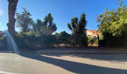TERRENO À VENDA NO PARQUE DAS BANDEIRAS