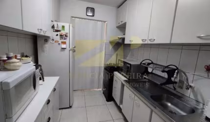 APARTAMENTO À VENDA NO CONDOMÍNIO VILLAGE AZALÉIA