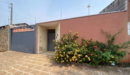 CASA À VENDA NO JARDIM REGINA