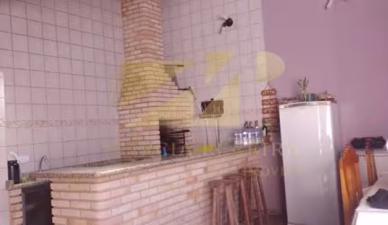 CASA À VENDA NO JARDIM FLÓRIDA