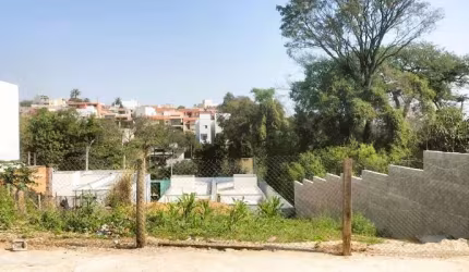 TERRENO À VENDA NO JARDIM MORUMBI