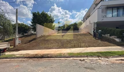 TERRENO À VENDA NO CONDOMÍNIO JARDIM RESIDENCIAL HELVÉTIA PARK I