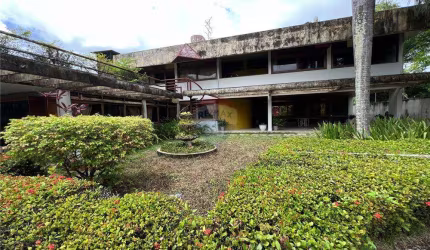 Vendo Mega Casa em apipucos 691m², com piscina e proximo au Açude.