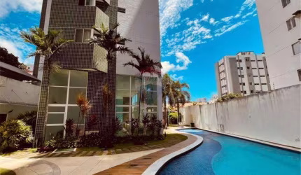 Vendo Apartamento três quartos, duas suítes,laser completo na rua 48!
