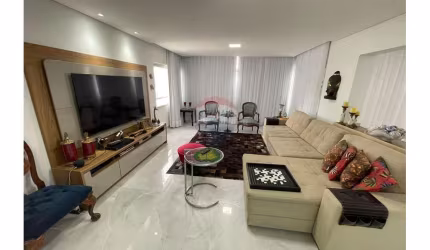 Vendo Apartamento 154m² 3 quartos, 2 Suites, 1 vaga