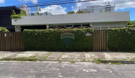 Casa com 4 Quartos à venda, com 340m² - Casa Forte