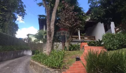 Vendo casa com 5 suítes no Sítio dos Pintos com 9 Vagas de garagem